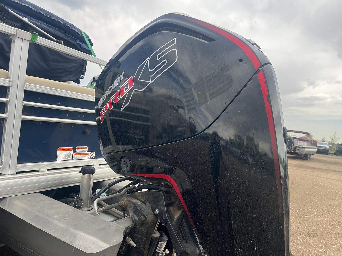 Used 2021 sun tracker fishin barge 22