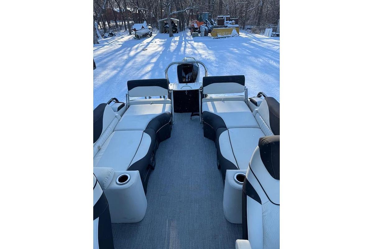2026 Avalon LSZ 23'' Quad Lounger Shift