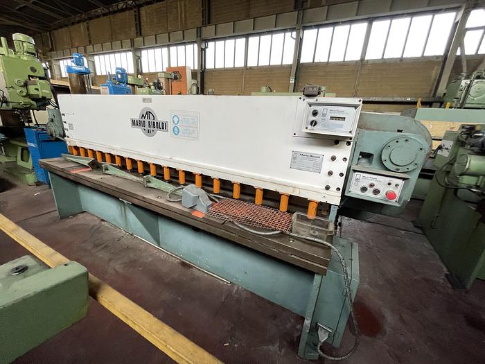 Buone Mechanical Shearing Machine RIBOLDI CEM 304