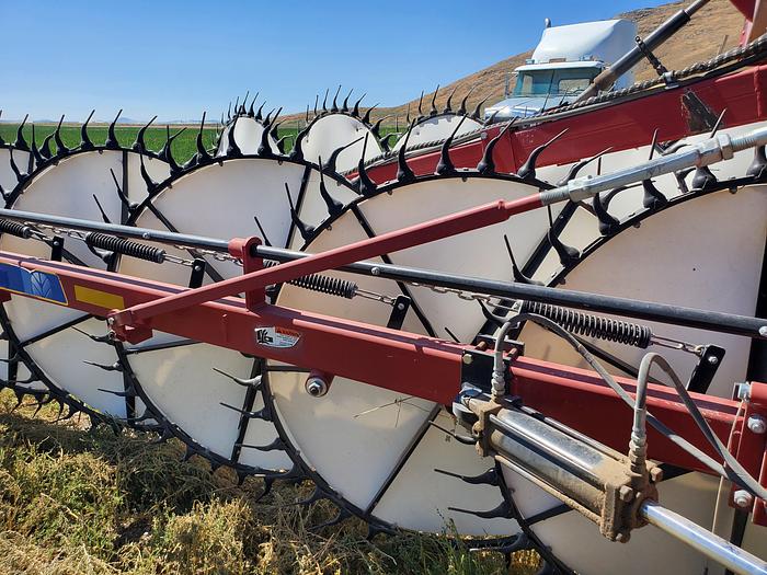 Used 2012 New Holland H5980 Wheel Rake