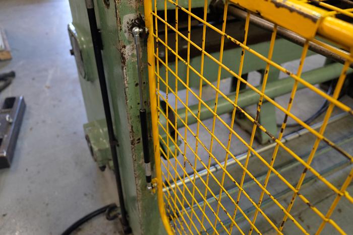 Used MORGAN 2050mm x 4mm SC Mechanical guillotine