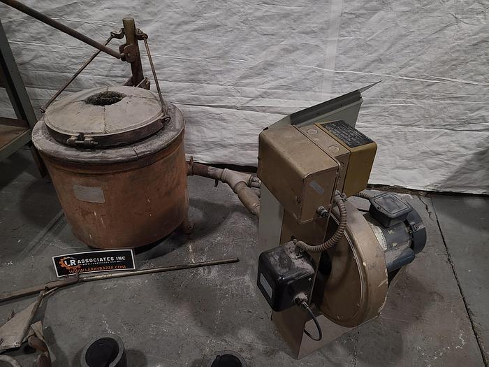 Used Speedy Melt Gas Fired Metal Melting Furnace with Accessories