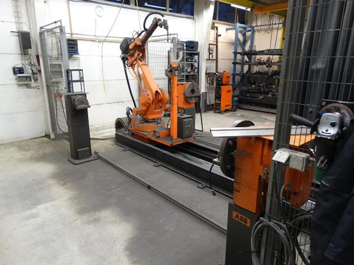 Used BRUGT SVEJSEROBOT M/MANIPUILATOR FABR. ABB. MODEL IRB 2400 L