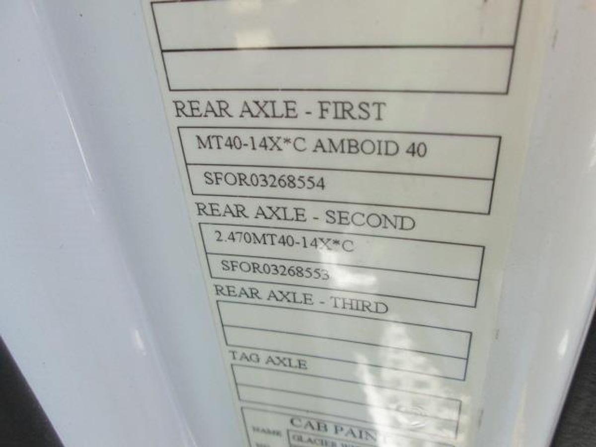 Used 2016 VOLVO VNL64T300