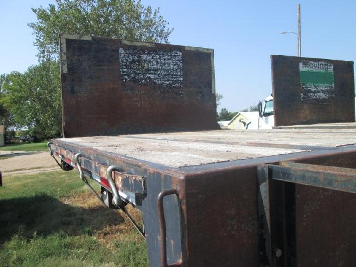 Used 2006 WADE 43X102 STEP DECK