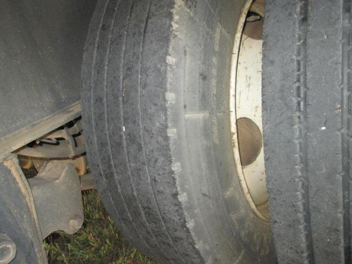 Used 2007 WADE 43X102 STEP DECK