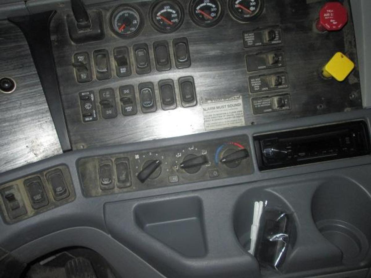 Used 2013 FREIGHTLINER CL 120 GLIDER KIT