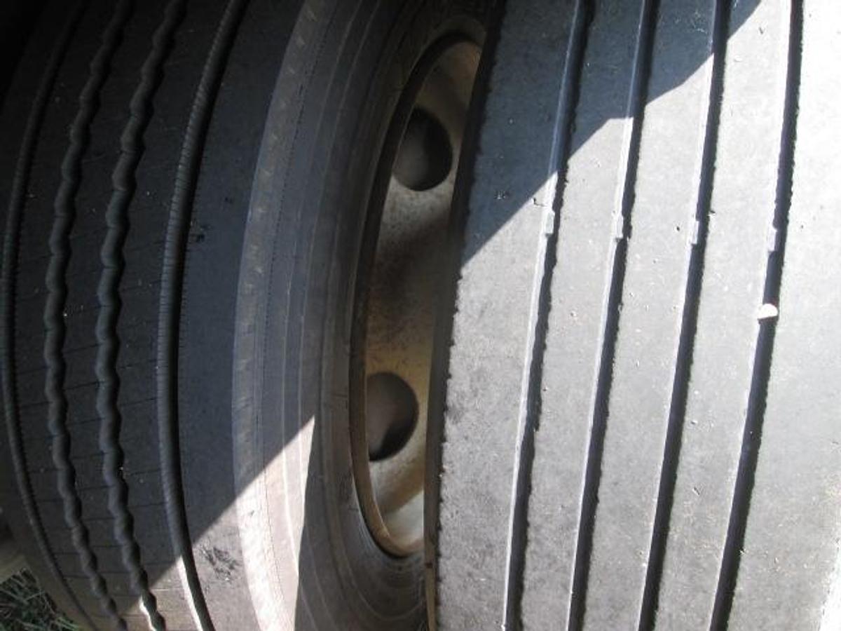 Used 2006 WADE 43X102 STEP DECK