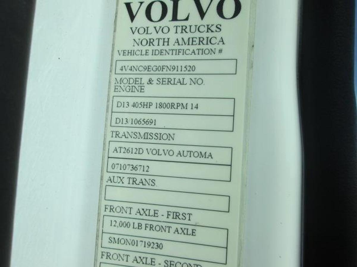 Used 2015 VOLVO VNL64T300