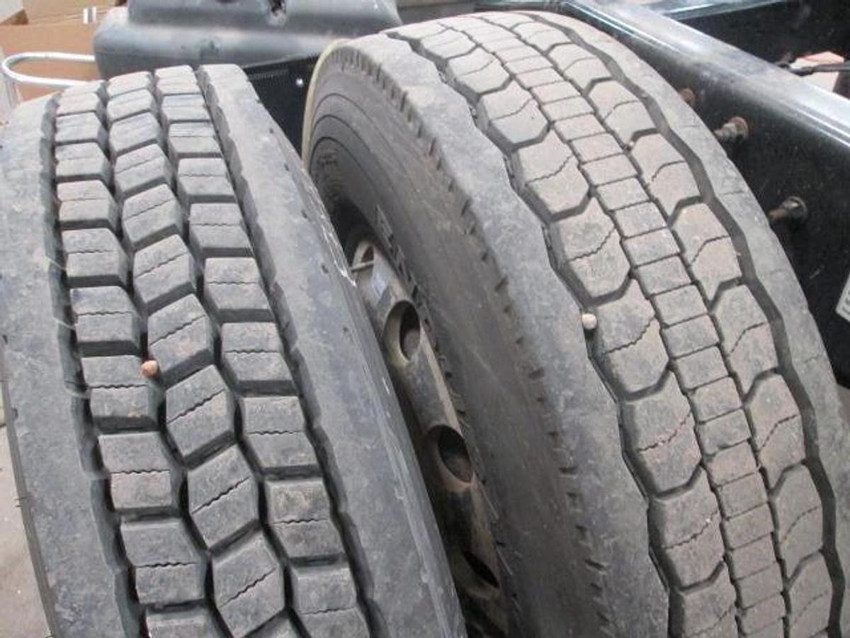 Used 2018 FREIGHTLINER CASCADIA 125