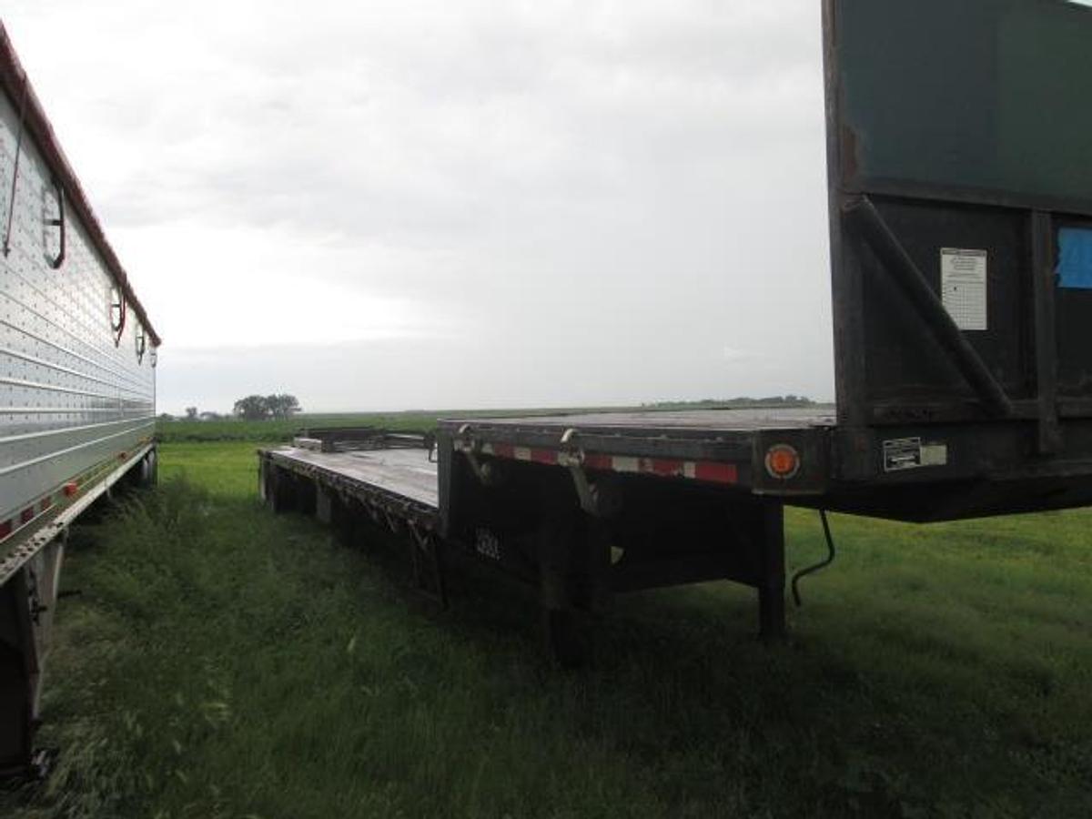 Used 2007 WADE STEPDECK