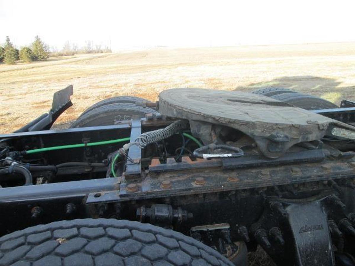 Used 2018 FREIGHTLINER CASCADIA 125