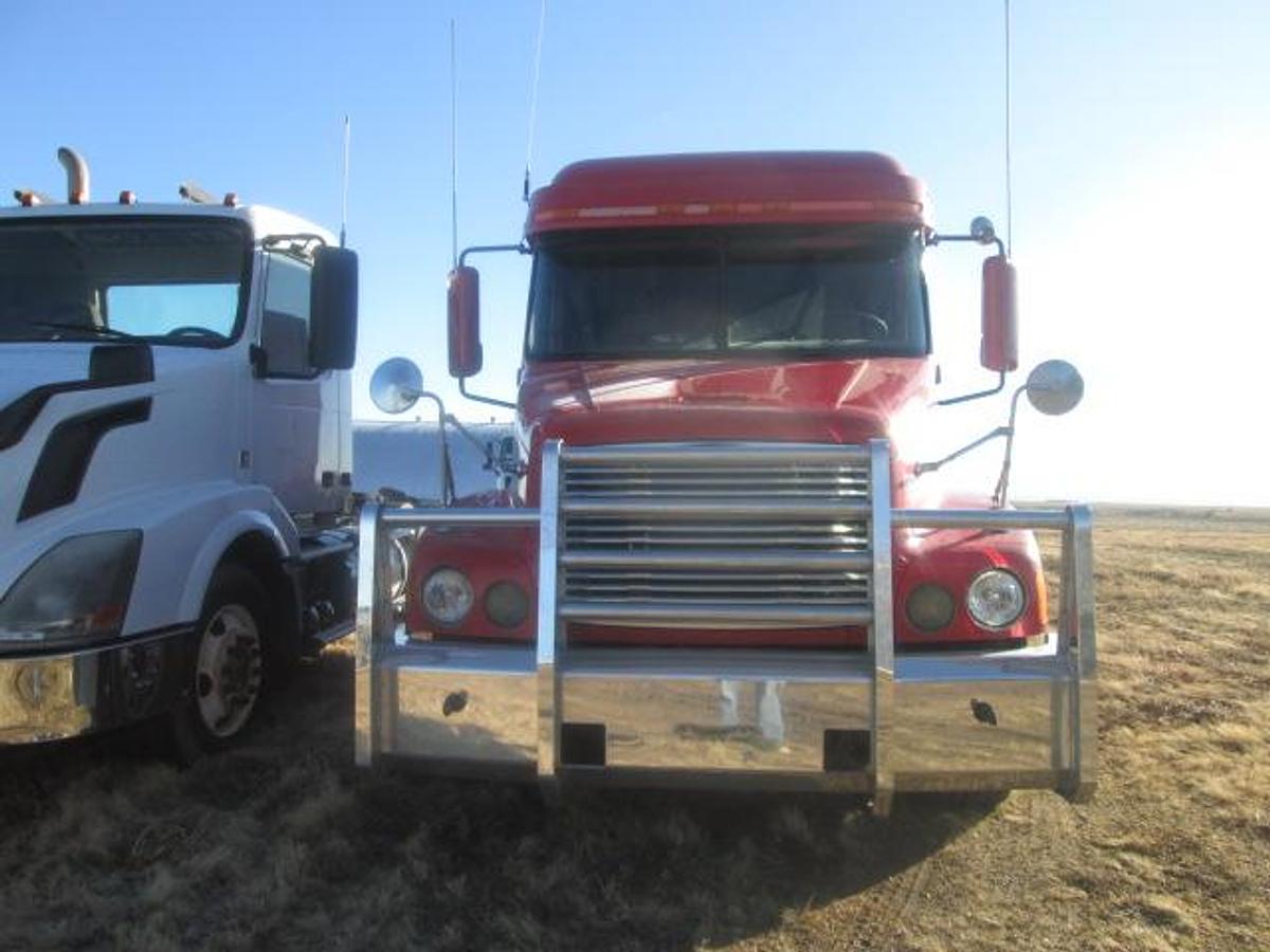 Used 2003 FREIGHTLINER CENTURY 120