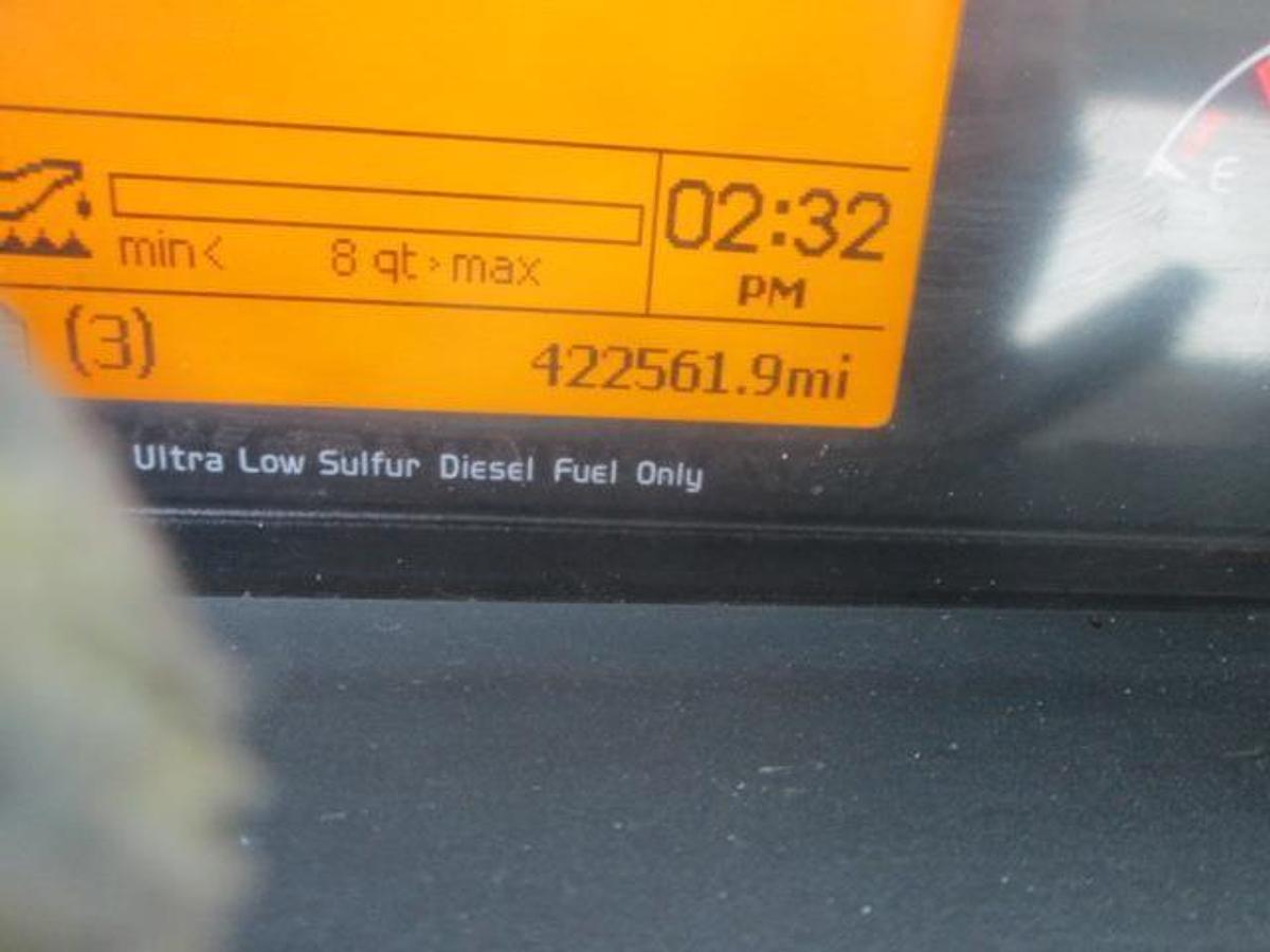 Used 2016 VOLVO VNL64T300