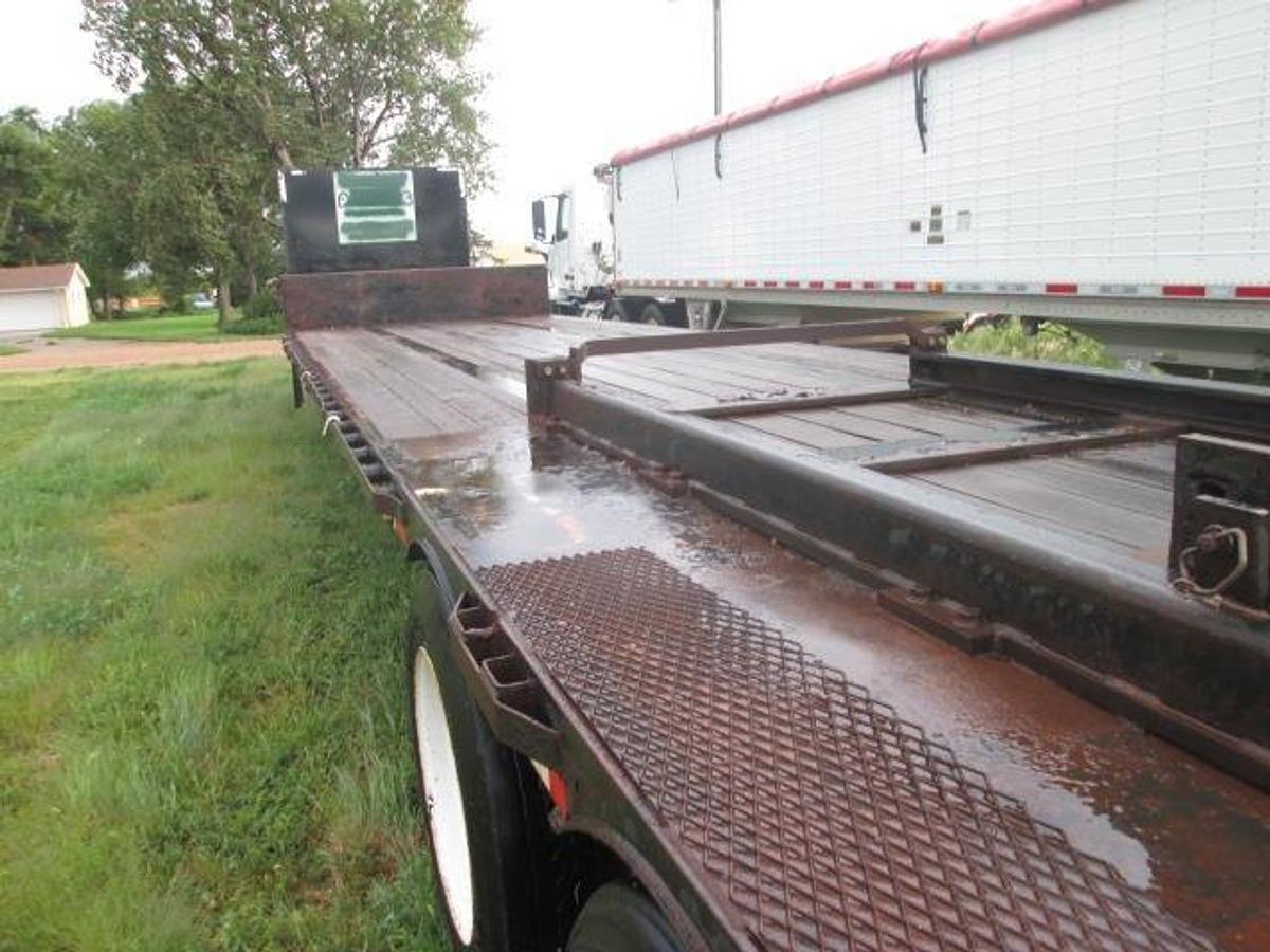 Used 2007 WADE STEPDECK