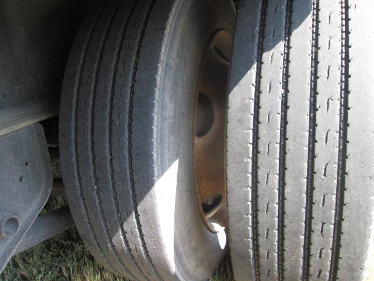 Used 2006 WADE 43X102 STEP DECK