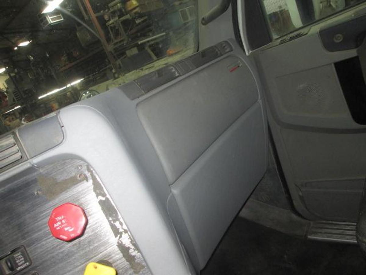 Used 2013 FREIGHTLINER CL 120 GLIDER KIT