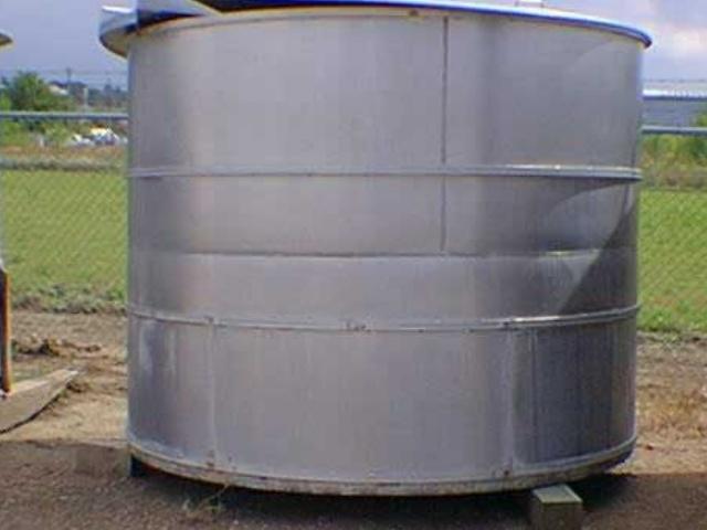 Usado 2000 GALLON SINGLE SHELL TANK