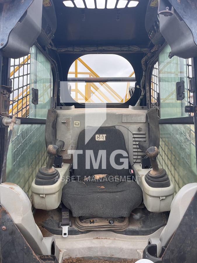 Used CAT LOADER, MULTI-TERRAIN, 299c