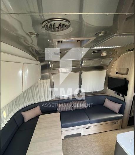 2022 Airstream Globetrotter 27FB Twin