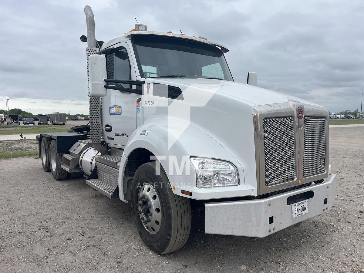Used 2024 KENWORTH T880