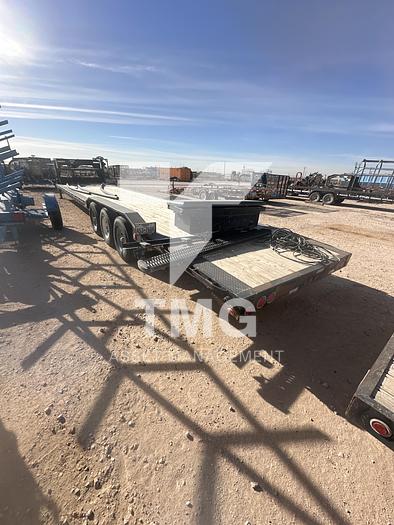 Used 2015 PJ Tri-Axle gooseneck trailer