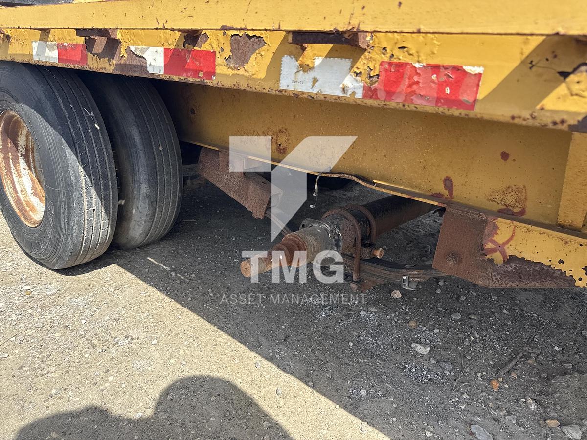 Used Magnum Flatbed Gooseneck Trailer