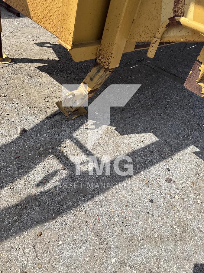 Used Magnum Flatbed Gooseneck Trailer