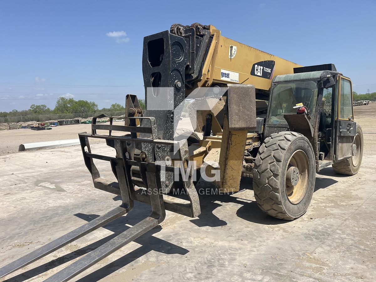 Used CAT TELEHANDLER, TL1255