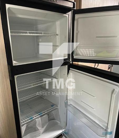 2022 Airstream Globetrotter 27FB Twin