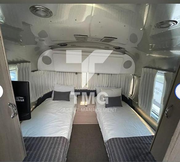 2022 Airstream Globetrotter 27FB Twin