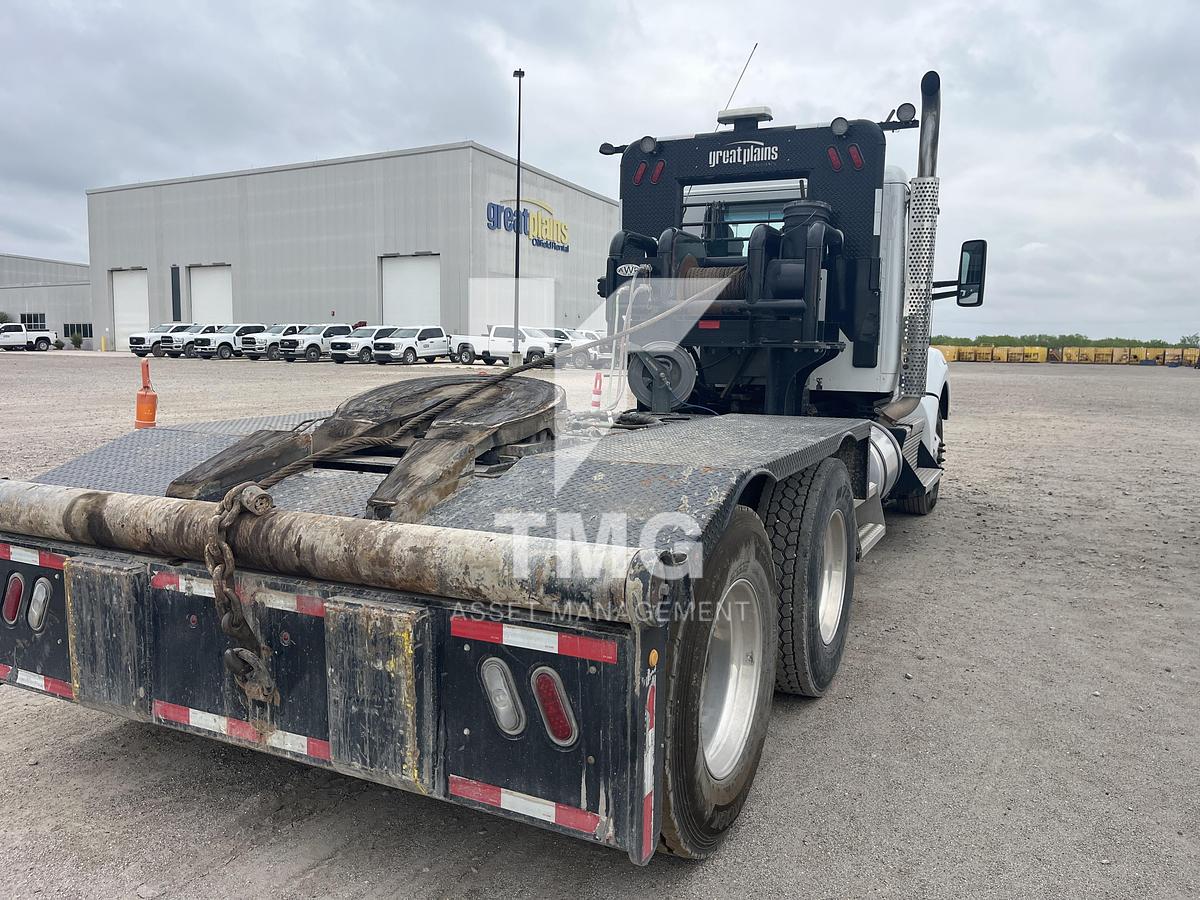 Used 2024 KENWORTH T880