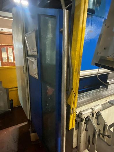 Used 2003 Trumpf TrumaBend V230 CNC Pressbrake