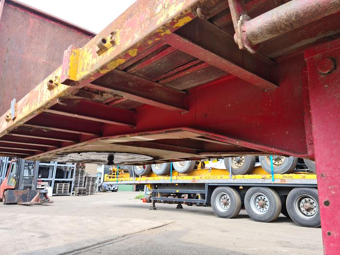 Used 1981 METALOVOUGA 3 AXLE STEEL SUSPENSION DRUM BRAKES  385 65R22.5