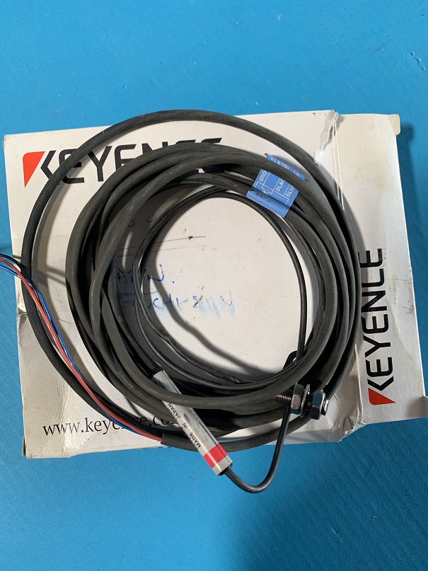 Used Keyence Proximity Switch EM-005