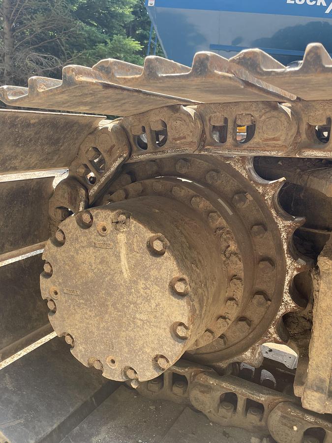 Used 2015 John Deere 245G LC