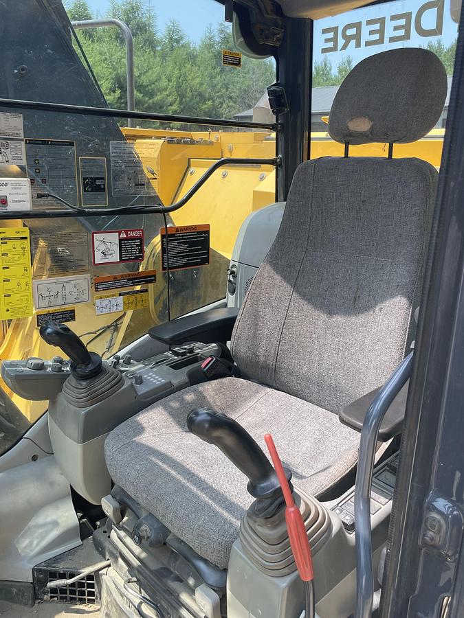 Used 2015 John Deere 245G LC