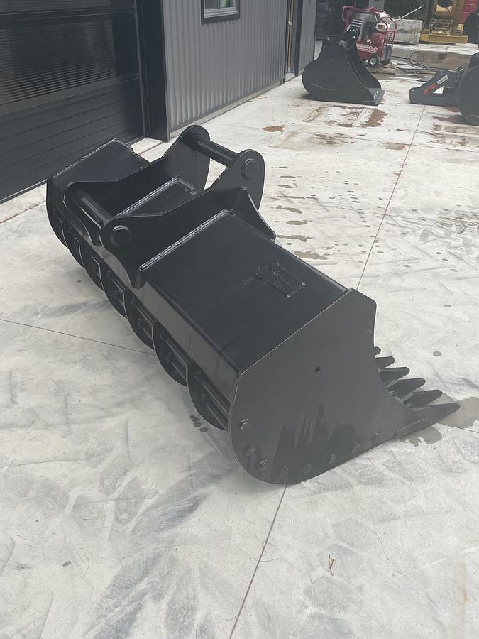 Used 2025 ANNAGOLA SKELETON RAKE 84 IN