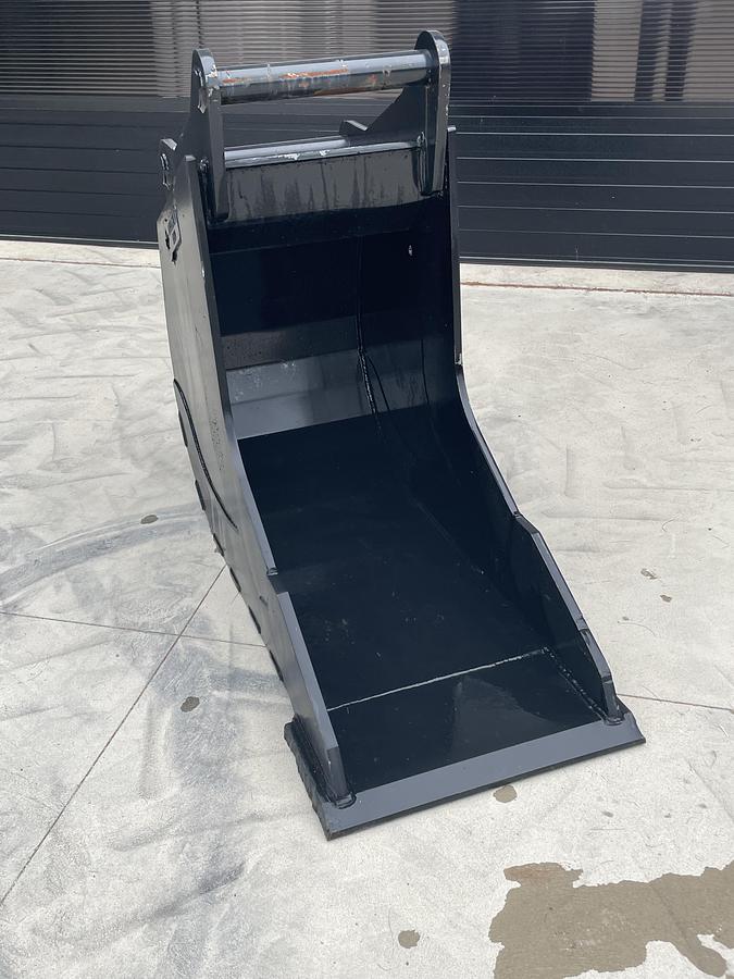 2025 ANNAGOLA S70 24IN CABLE DIG BUCKET