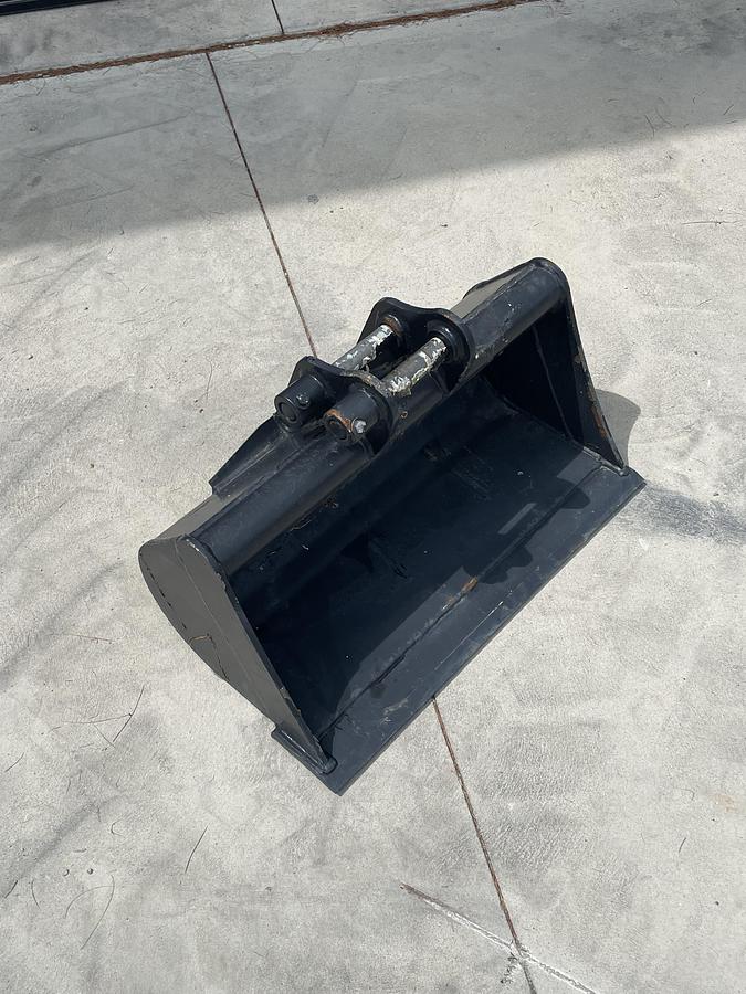 2024 ANNAGOLA 24 inch 1 Ton Bucket