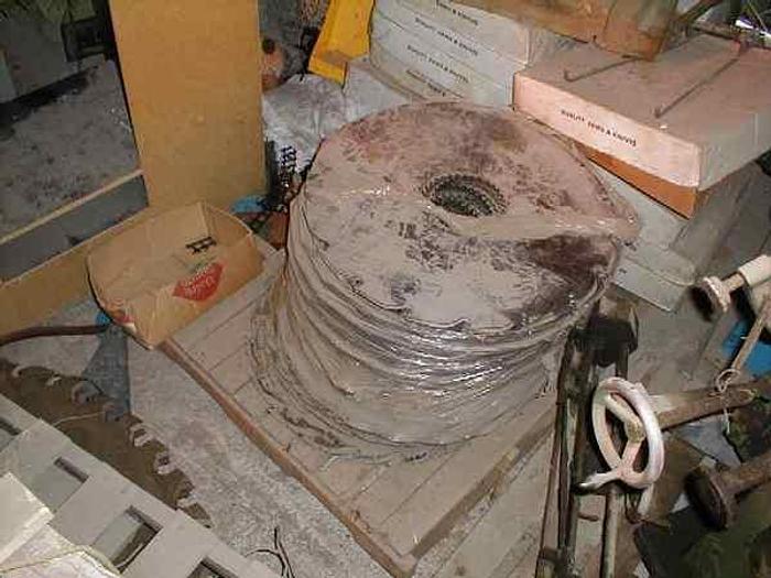 Used 8" x 30" Ukiah Gang Edger