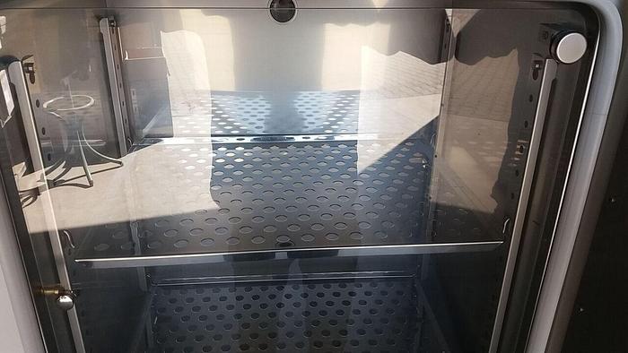 Used HERAEUS B12