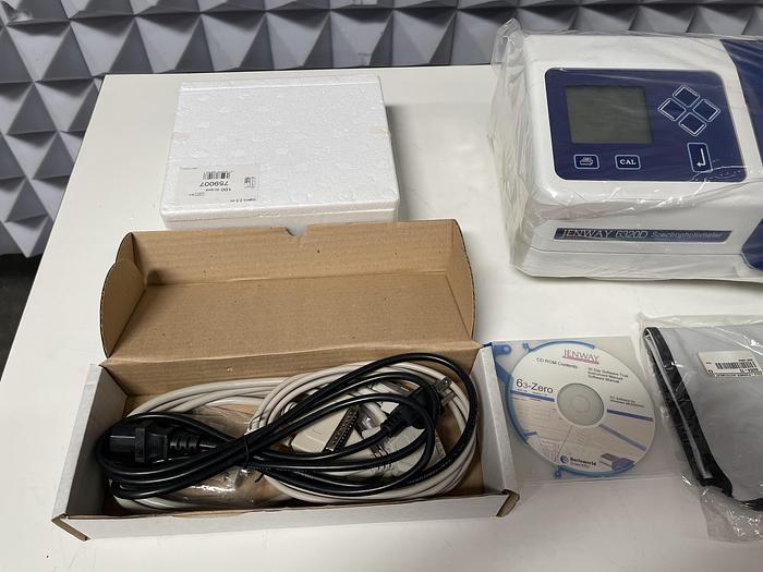 Jenway 6320D Visible Spectrophotometer 230/115V