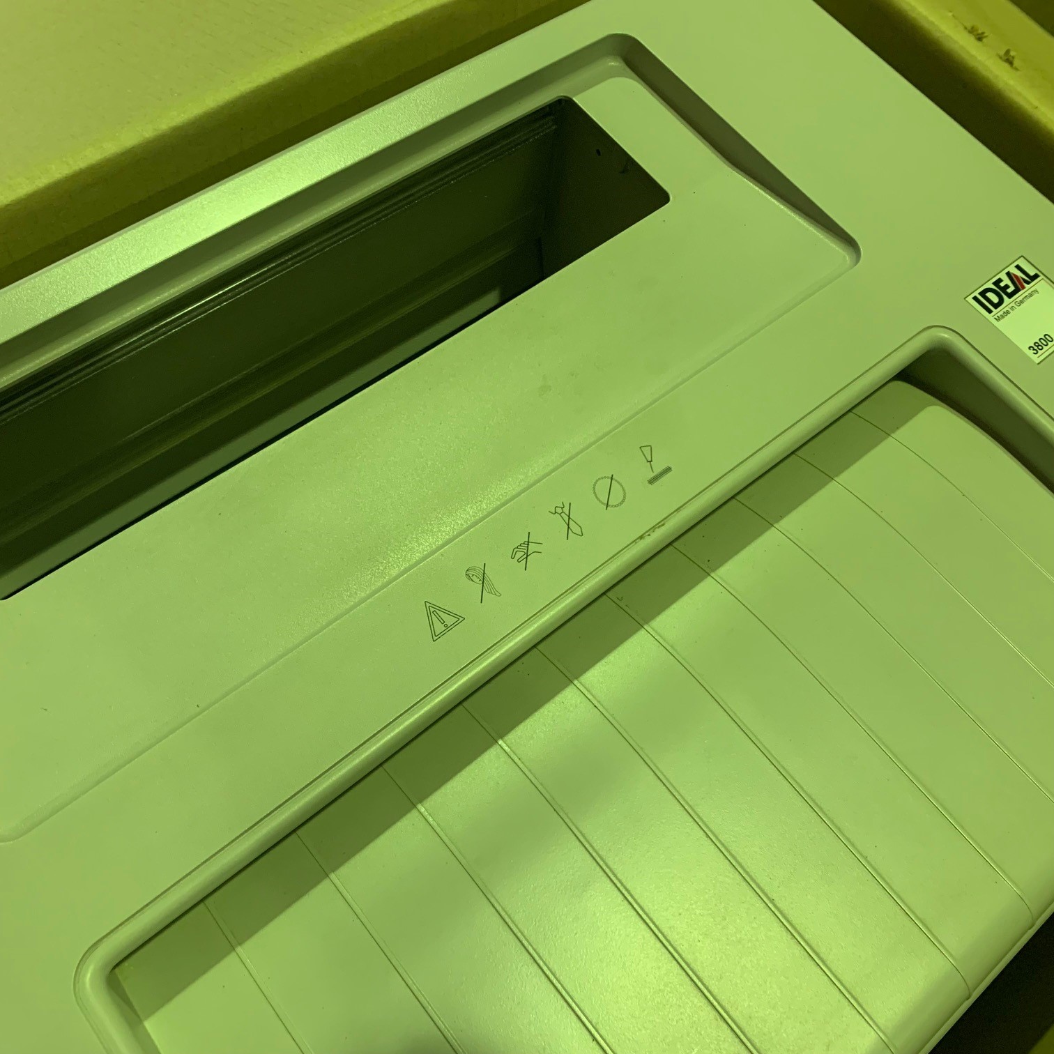 IDEAL 3800 Strip-Cut Office Paper Shredder