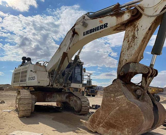 Used 2014 LIEBHERR R9100