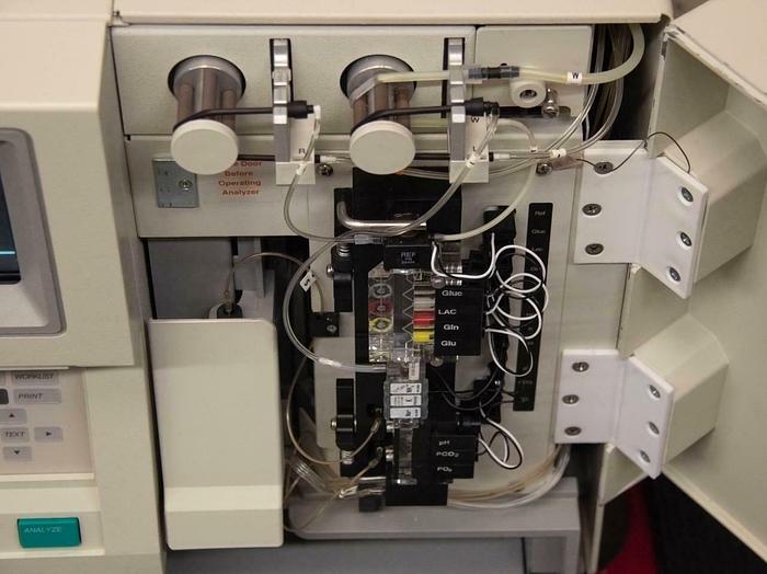 Used Nova Biomedical Bioprofile 400 Cell Culture Analyzer AutoSampler