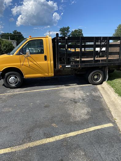 Used Chevy 2004 3500 HD Stakebed Liftgate Alternative Fuel CNG, extended range