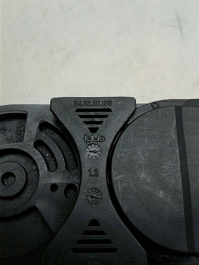 igus E4.32.01 ( 2 pieces) E4.32.02.100 (3 Pieces)