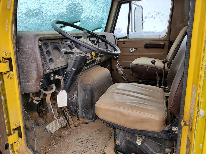 Used 1986 International F2574 Dump Truck