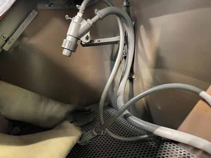 Used 1998 Guyson Select 4 SF Sand Blasting Cabinet